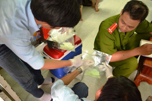 Dùng hóa chất tái chế bún