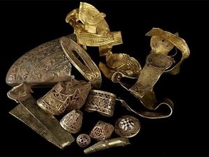 Anh: Lại phát hiện kho báu mới từ thời Anglo-Saxon