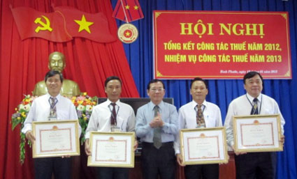 Năm 2012, ngành thuế tỉnh tổng thu 3.709.018 tỷ đồng
