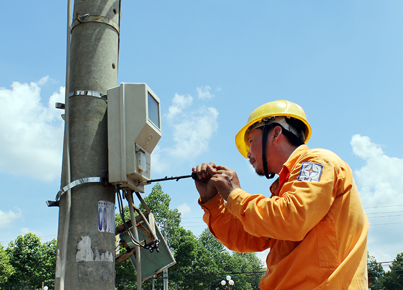 Hộ nghèo sẽ được hỗ trợ tiền điện