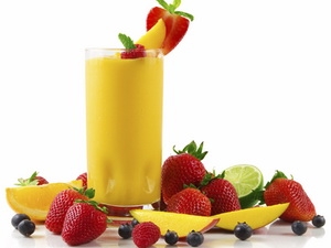 Nước ép hay sinh tố trái cây có lợi cho sức khỏe hơn