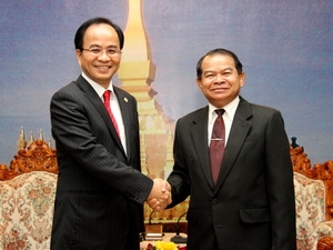 Tăng cường hợp t&aacute;c hai th&agrave;nh phố TPHCM-Vientiane