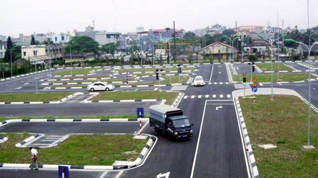 Tăng phí sát hạch lái xe