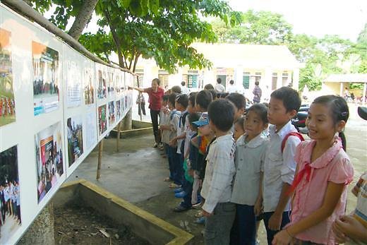 Tăng cường thực hiện chương tr&igrave;nh đưa th&ocirc;ng tin về cơ sở