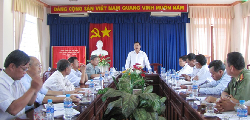 L&agrave;m việc với huyện B&ugrave; Đăng, Chủ tịch UBND tỉnh Nguyễn Văn Trăm: Sớm triển khai việc giao đất cho đối tượng được hưởng trong c&aacute;c dự &aacute;n