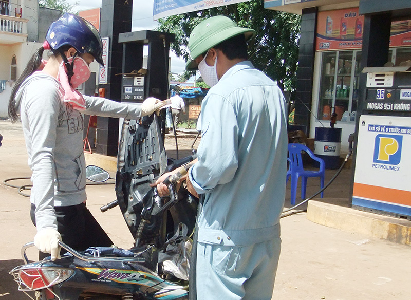 Gian lận về đo lường xăng dầu sẽ bị phạt đến 50 triệu đồng