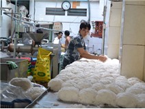 80% mẫu bún, phở chứa chất tẩy trắng huỳnh quang 