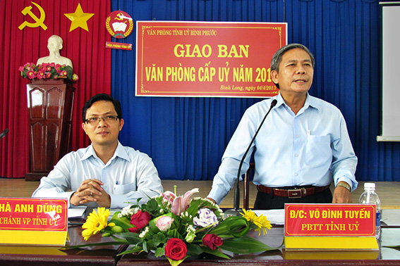 Ph&oacute; b&iacute; thư Thường trực Tỉnh ủy V&otilde; Đ&igrave;nh Tuyến: Cần c&oacute; kế hoạch đ&agrave;o tạo chuẩn h&oacute;a đội ngũ c&aacute;n bộ văn ph&ograve;ng cấp ủy