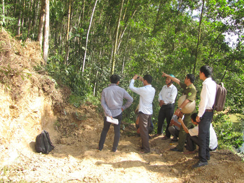 Hai gia đình hỗn chiến, 3 người nhập viện