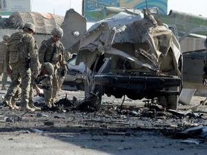 Taliban đánh bom khi John Kerry thăm Afghanistan