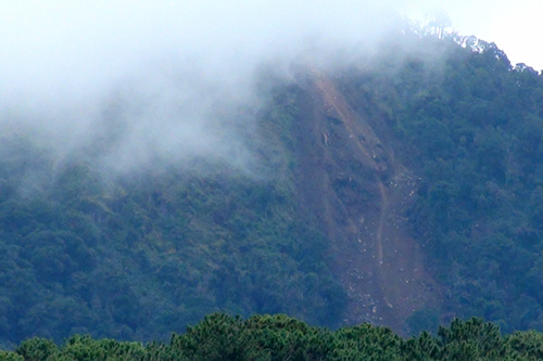 Núi Lang Biang bị sạt lở nghiêm trọng