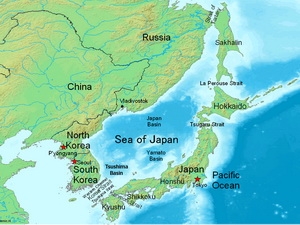 Giới học giả đề nghị ghi đồng thời tên các vùng biển