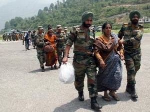 Lũ lụt lớn tại Ấn Độ và Canada gây nhiều thiệt hại