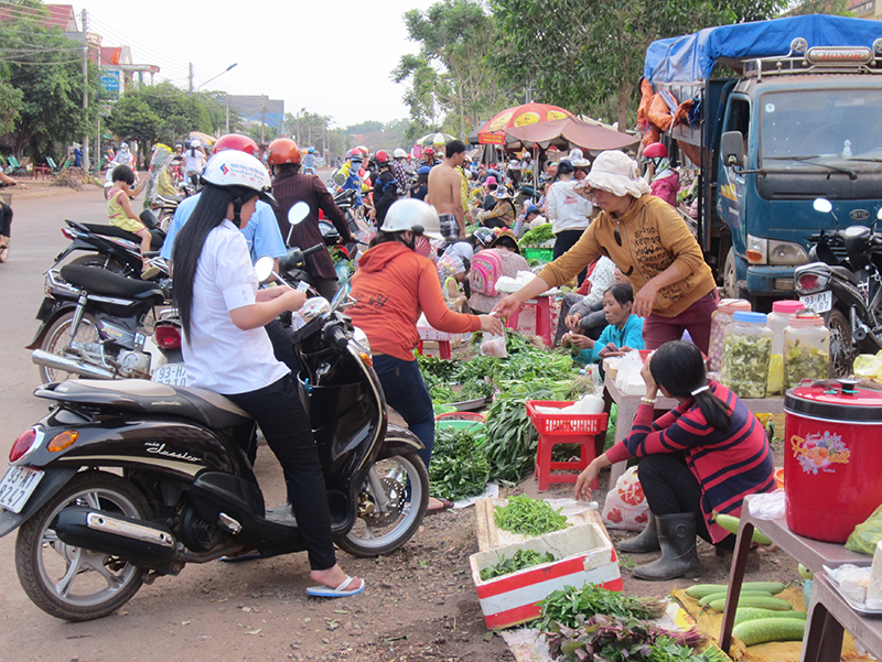 Chợ xã - nhu cầu cần thiết của người dân Tiến Thành