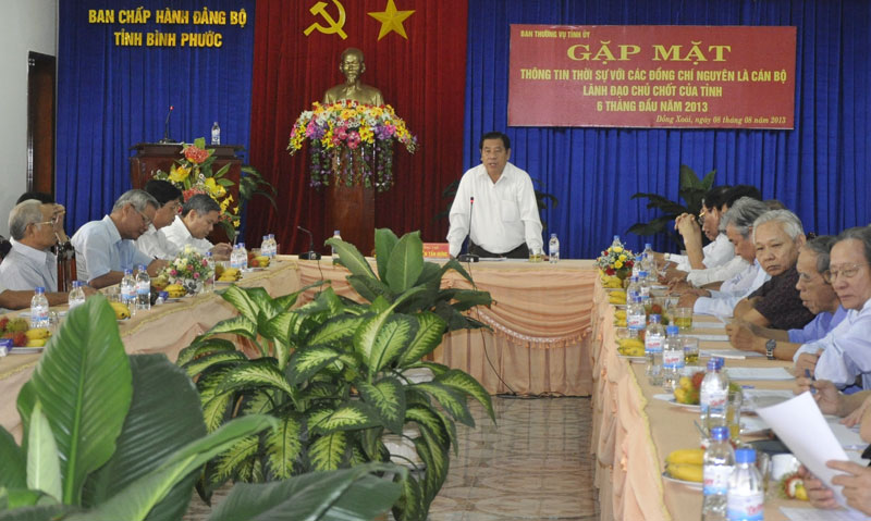 Ban thường vụ tỉnh ủy gặp mặt c&aacute;n bộ l&atilde;nh đạo chủ chốt đ&atilde; nghỉ hưu