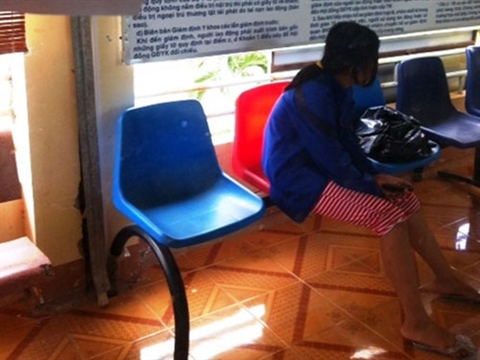 Bắt kẻ hiếp d&acirc;m con của t&igrave;nh nh&acirc;n