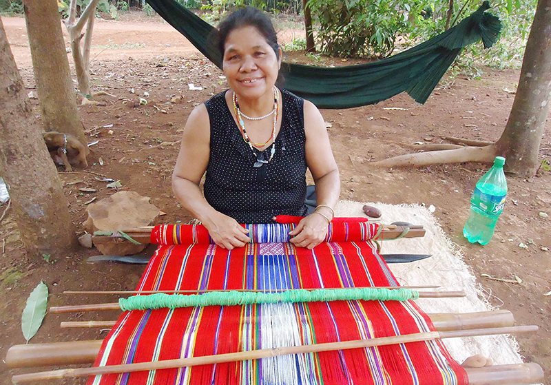 Tạo việc làm từ nghề dệt thổ cẩm