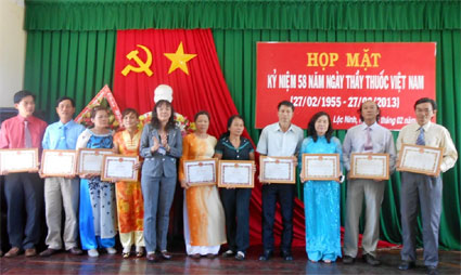 Lộc Ninh kỷ niệm 58 năm ng&agrave;y Thầy thuốc Việt Nam