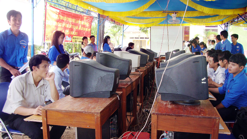 530 lao động tham gia phiên giao dịch việc làm