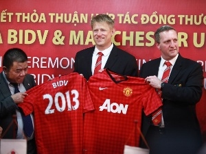 Visa BIDV - Manchester đem fan Việt "đến gần" với MU