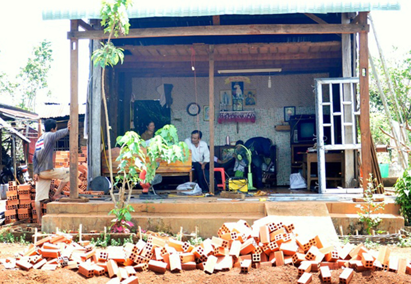 Xã Bình Minh: Giúp nhau khắc phục khó khăn