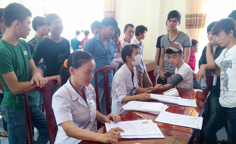 Thị x&atilde; Đồng Xo&agrave;i: 150 thanh ni&ecirc;n nhập ngũ năm 2013