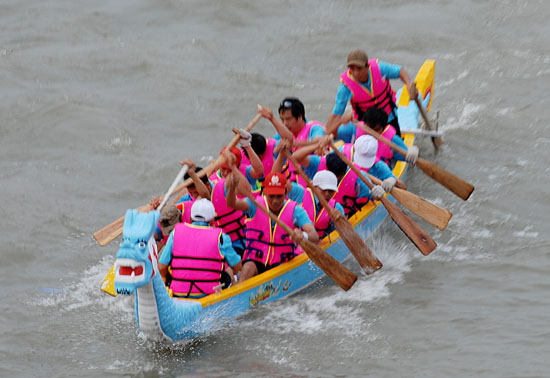 Giải đua thuyền truyền thống 2013 tại TPHCM