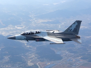 Hàn Quốc đặt mua lô máy bay FA-50 trị giá 1 tỷ USD