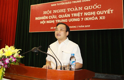 Qu&aacute;n triệt c&aacute;c văn kiện Hội nghị Trung ương 7