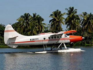 Máy bay bốc cháy ở Alaska, 10 người chết