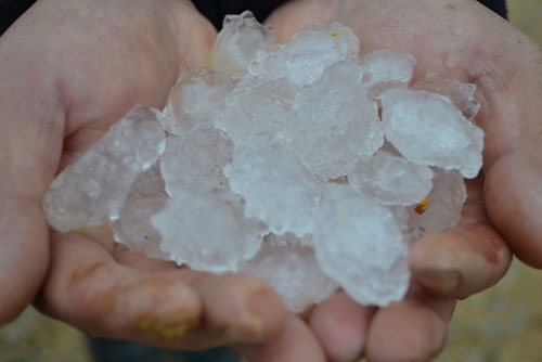 Mưa đá khủng khiếp ở Đà Lạt