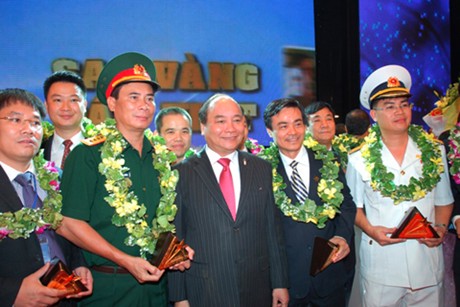 Vinh danh các doanh nghiệp Sao Vàng đất Việt 2013