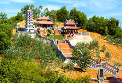 Khánh thành Đền Tưởng niệm liệt sĩ Trường Sơn - bến phà Long Đại: Một thời bi tráng