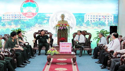 Thượng tướng Ng&ocirc; Xu&acirc;n Lịch thăm v&agrave; ch&uacute;c tết tỉnh B&igrave;nh Phước