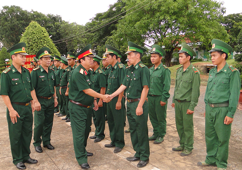 Tổng cục Ch&iacute;nh trị l&agrave;m việc với lực lượng vũ trang tỉnh