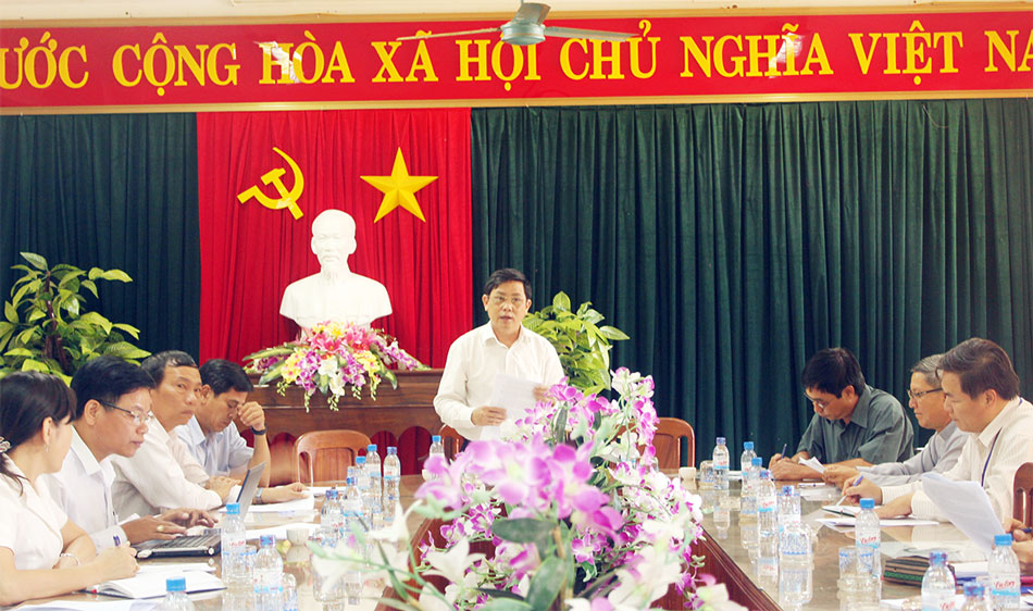 HĐND tỉnh giám sát thực hiện chế độ với gia đình chính sách ở Lộc Ninh