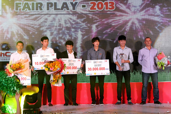 U.19 VN giành giải Fair Play 2013