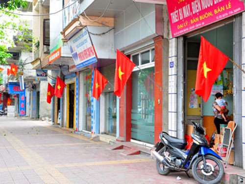 Treo cờ Tổ quốc v&agrave; nghỉ lễ Giỗ tổ H&ugrave;ng Vương năm 2014