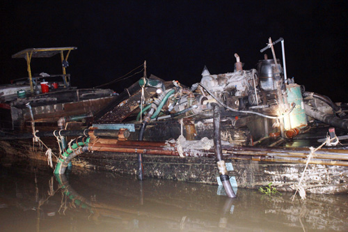 Suốt đ&ecirc;m phục bắt trộm c&aacute;t