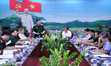 Trung tướng Ngô Xuân Lịch, Bí thư Trung ương Đảng, Chủ nhiệm Tổng cục chính trị thăm và làm việc tại Bình Phước