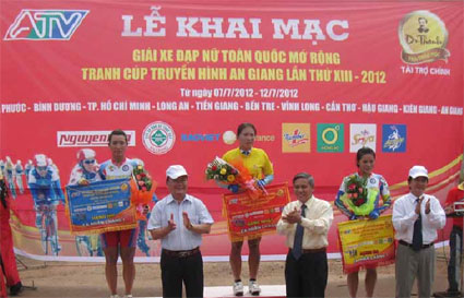 Nguyễn Thị Thanh đoạt giải nhất chặng I đua xe đạp nữ toàn quốc