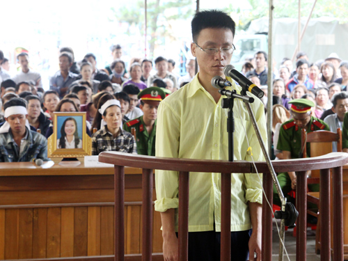 Kẻ d&ugrave;ng b&uacute;a giết người t&igrave;nh l&atilde;nh &aacute;n tử h&igrave;nh