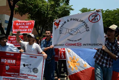 Trung Quốc 'n&eacute;' diễn đ&agrave;n kinh tế thế giới v&igrave; vụ gi&agrave;n khoan tr&aacute;i ph&eacute;p