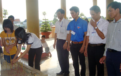 Tư vấn hướng nghiệp cho học sinh tại trường THPT Đồng Phú