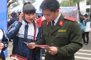 Các trường đại học tung “khuyến mãi khủng” hút thí sinh