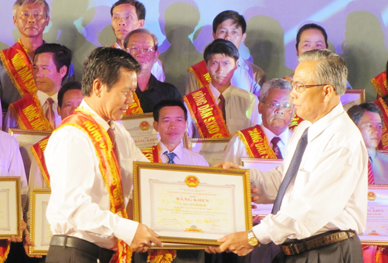 Tuyên dương 121 người trồng điều, nông dân sản xuất - kinh doanh giỏi