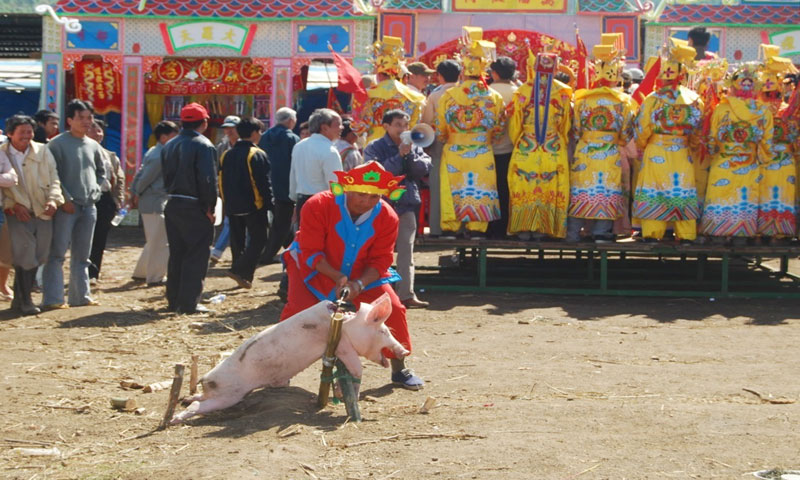 Tưng bừng lễ cầu an của người Hoa ở Đức Liễu