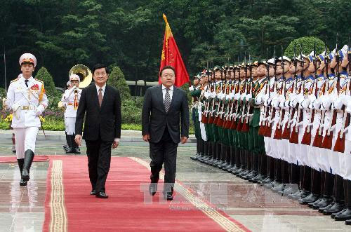 L&atilde;nh đạo nước ta đ&oacute;n tiếp, hội đ&agrave;m với Tổng thống M&ocirc;ng Cổ