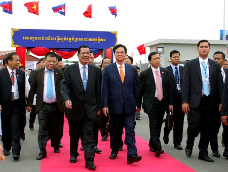 Kh&aacute;nh th&agrave;nh c&ocirc;ng tr&igrave;nh hợp t&aacute;c đầu ti&ecirc;n trong lĩnh vực y tế giữa Việt Nam-Campuchia