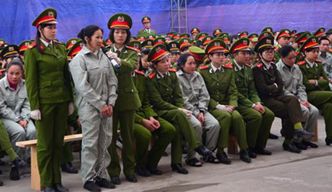 Đạo đức xuống, &aacute;n tăng, nhiều &aacute;n d&atilde; man, t&agrave;n bạo